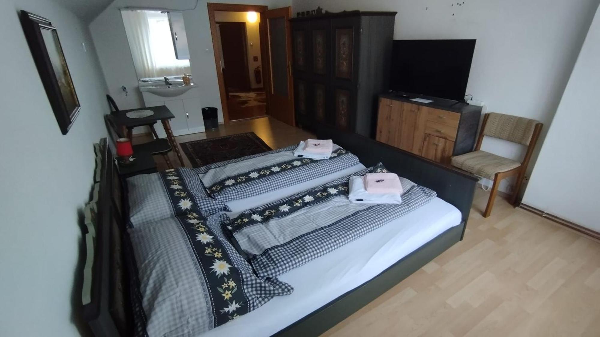 Steinadler Apartman Dog-Friendly, Quiet, Garden House With Private Parking And Beautiful Views Apartment Murau Exterior photo